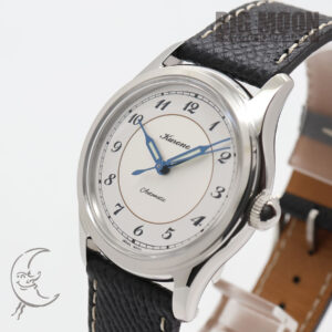 クロノトウキョウ　34mm カリグラ シルバーホワイト
